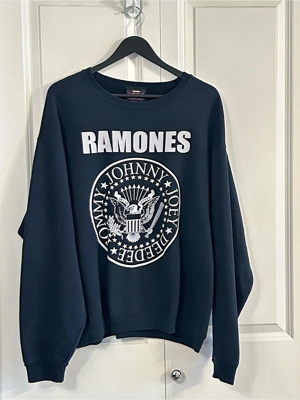 Fruit of the Loom Ramones Graphic Sweatshirt in Black Size Large Like New